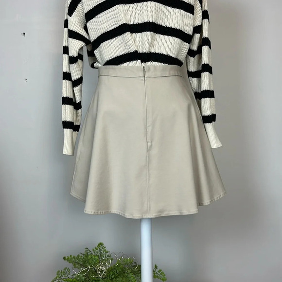 Club Monaco stretch cotton woven lined  circle skirt - Picture 2 of 5